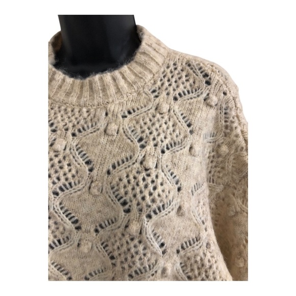 Tan crewneck knotted heirloom farmhouse style fuzzy crochet knit sweater size L - Picture 4 of 17